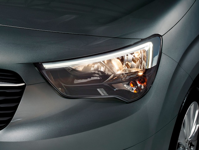 opel_combo_cargo_led_daytime_lights_4x3_cmc19_e01_028