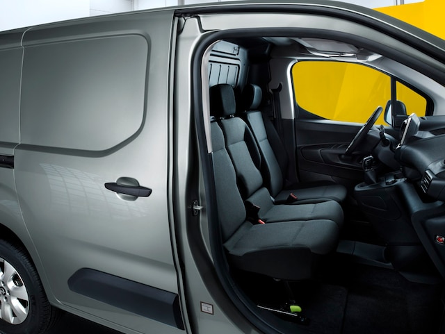 opel_combo_cargo_passenger_seat_bench_4x3_cmc19_i01_014