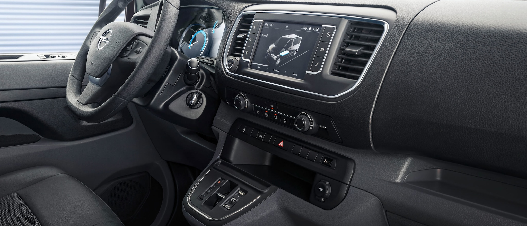 opel_vivaro-e_interior_21x9_vi-e21_i01_007